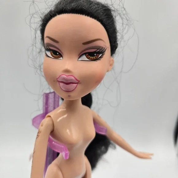 RARE Bratz Genie Magic Jade Doll Hard To Find Braided Hair Vintage Henna Tattoo - Picture 2 of 10